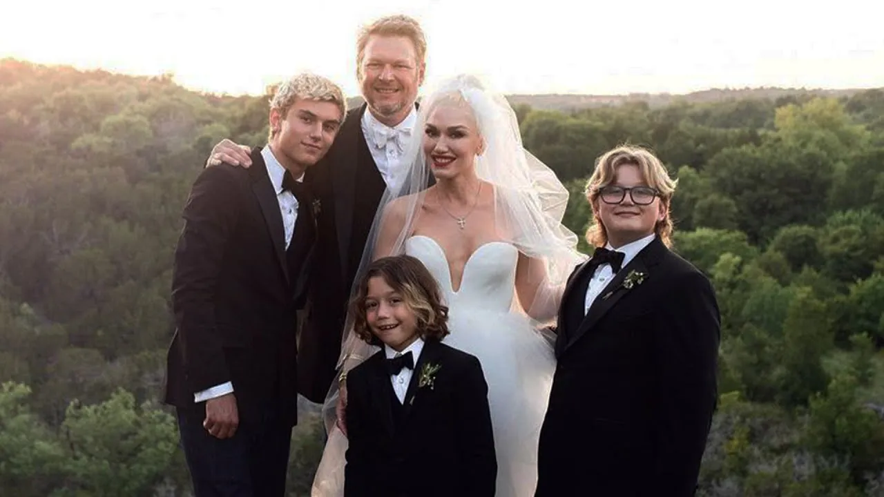 blake shelton With wife Gwen Stefani